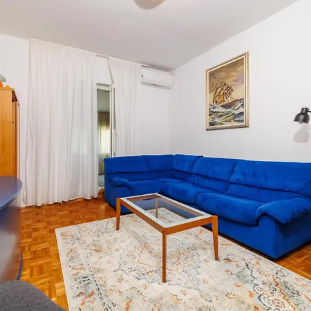 Apartment Loncar