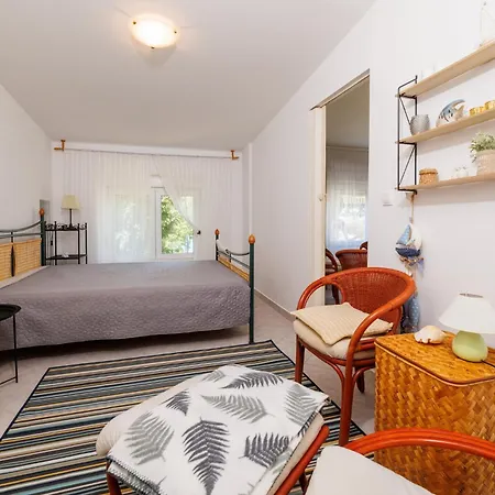 Loncar Apartment *