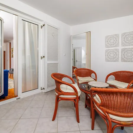 Apartment Loncar